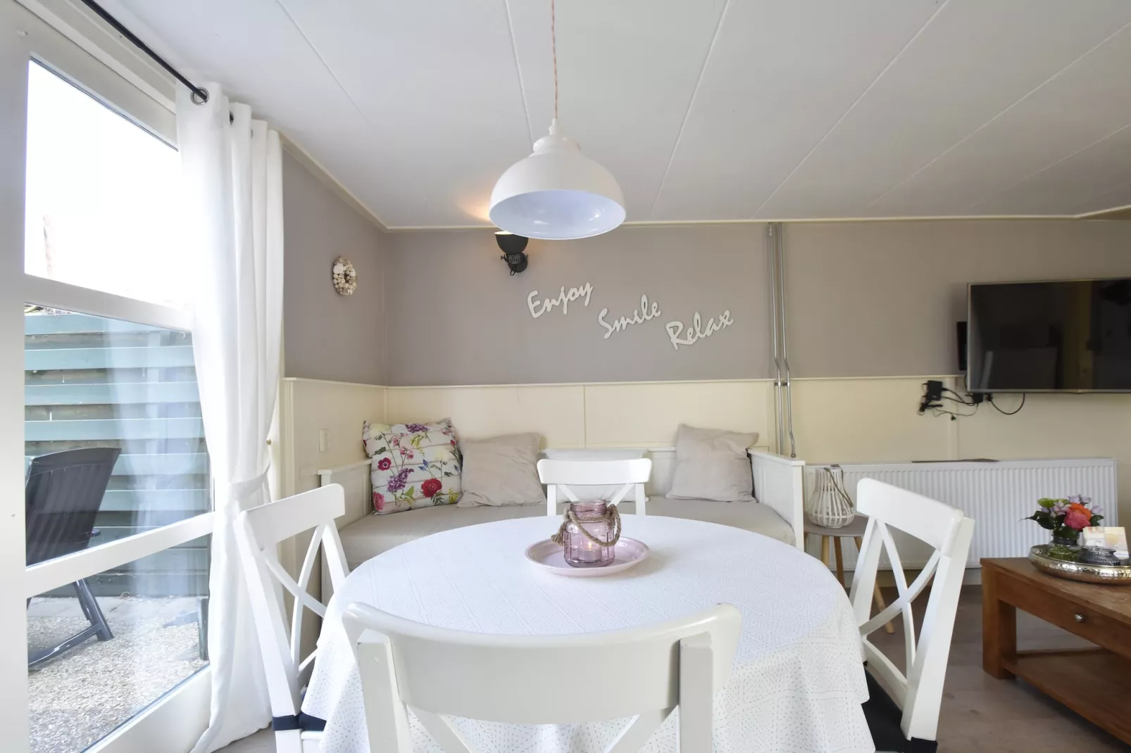 Storm Bries-Dining room