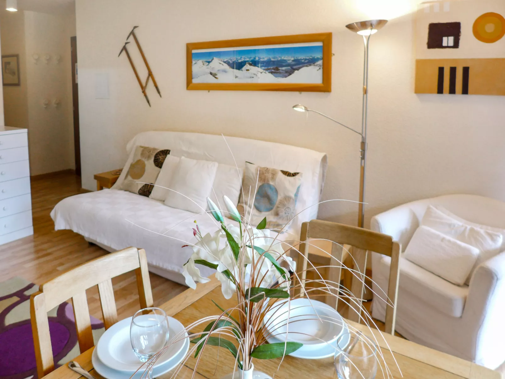 Les Choucas B 28-Inside