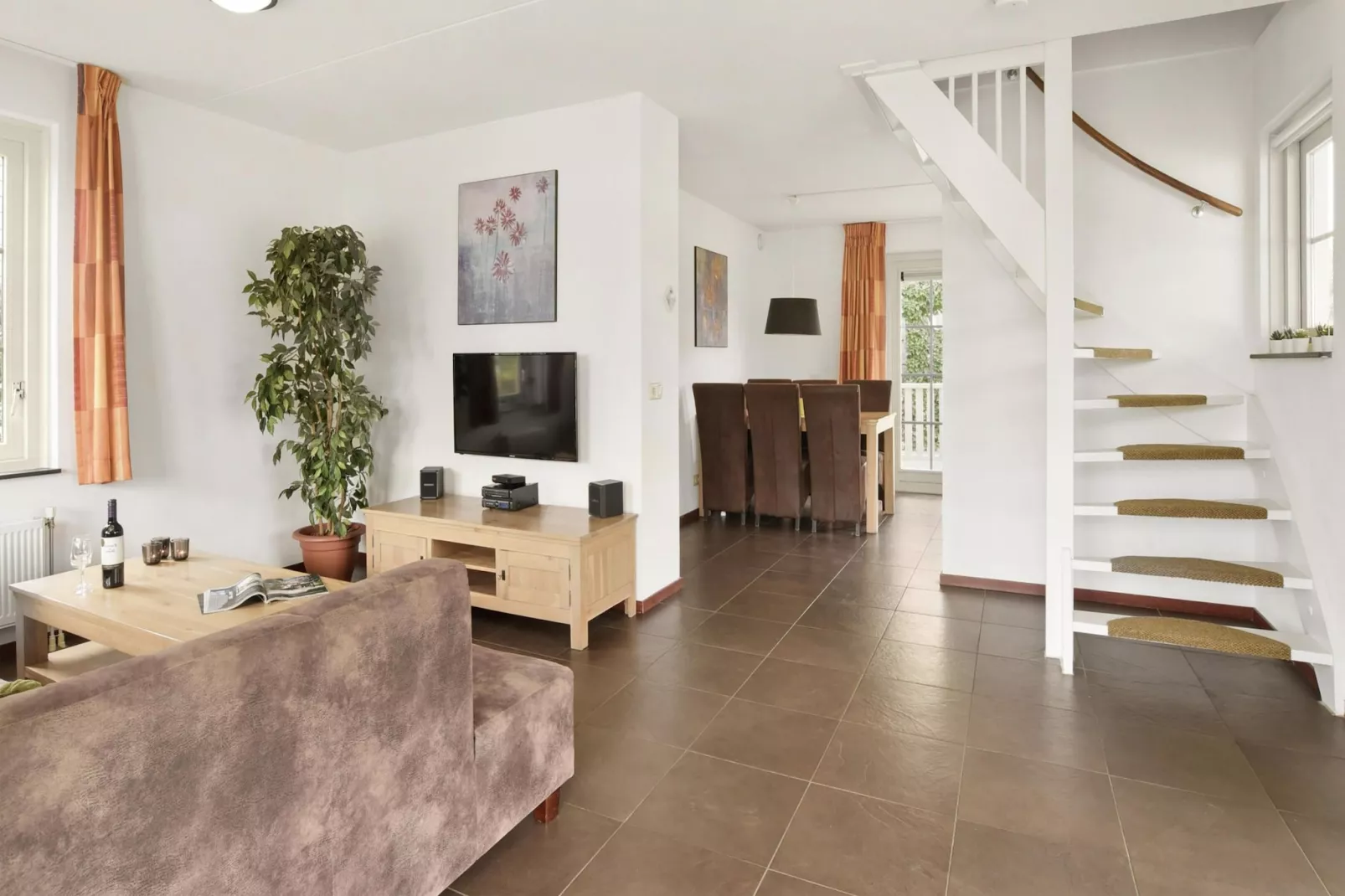 Luxe 032-Living room