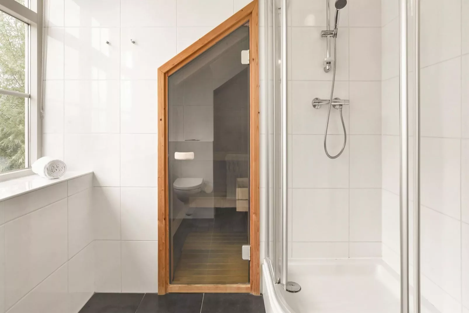 Luxe 032-Bathroom