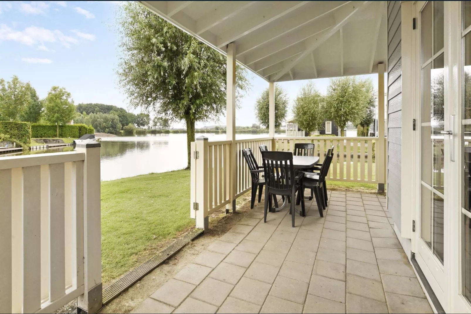 Luxe 032-Terrace balcony