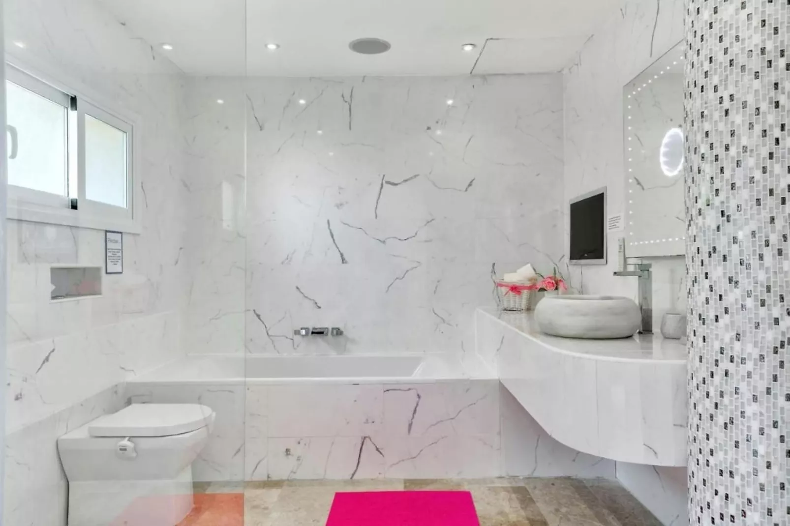 Vista Blava-Bathroom