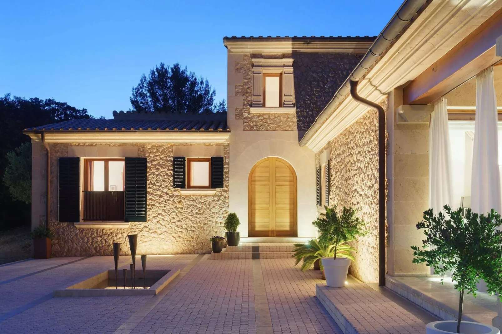 Villa Paloma-Exterior summer