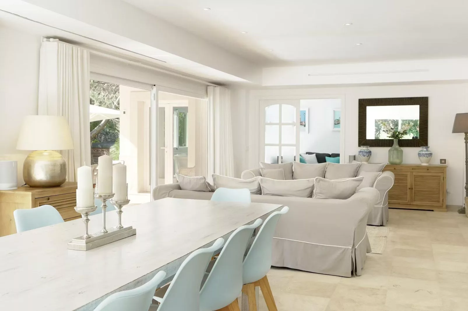 Villa Estevez-Dining room