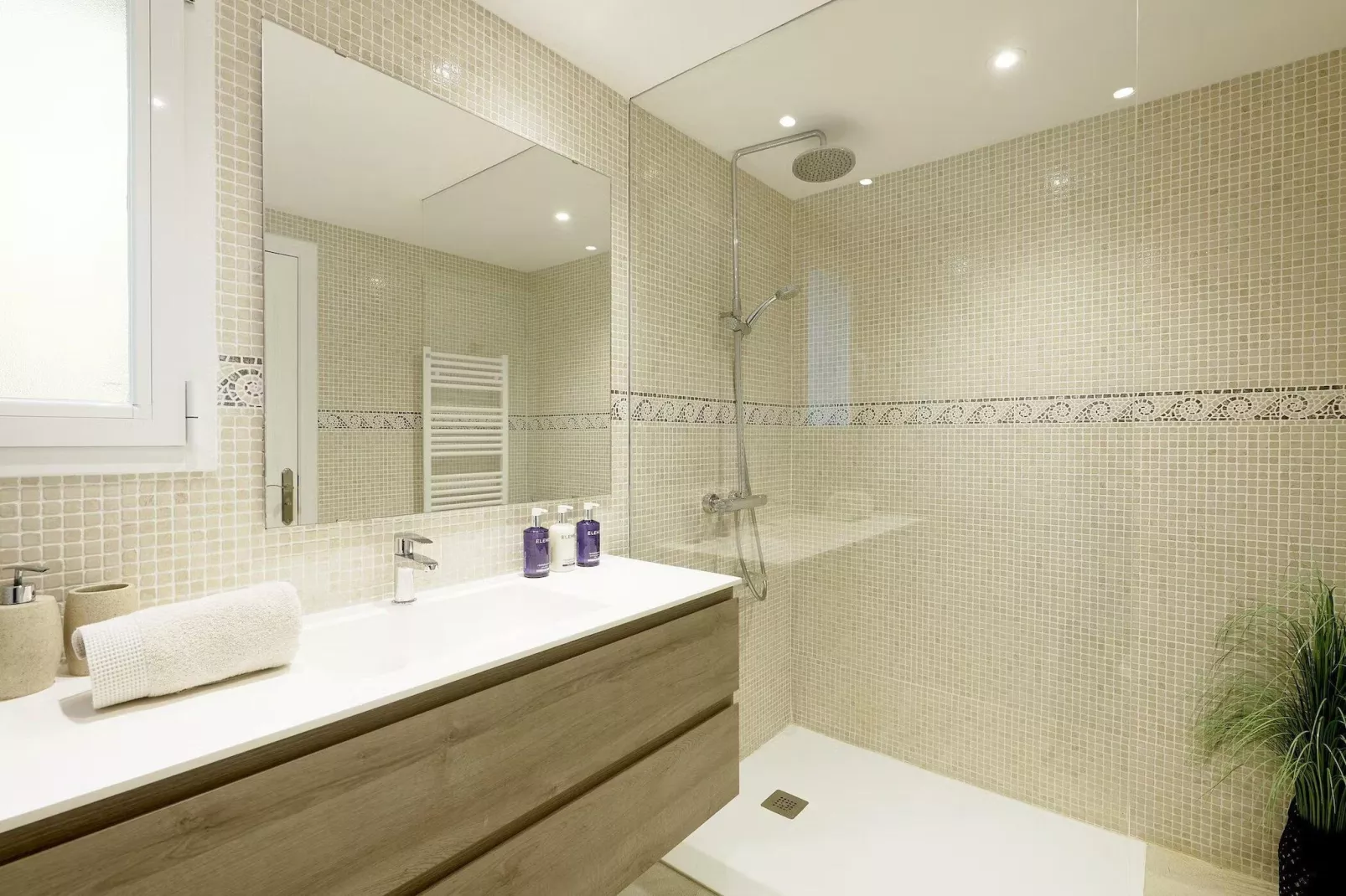 Villa Estevez-Bathroom