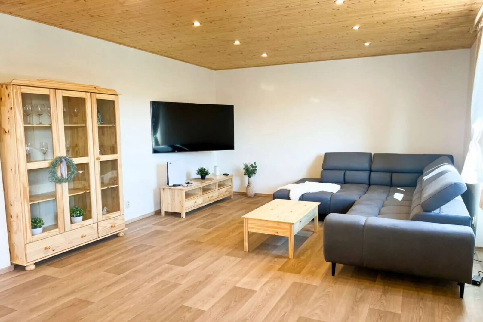 Jiretin p Jedlovou - NDW445-Living room