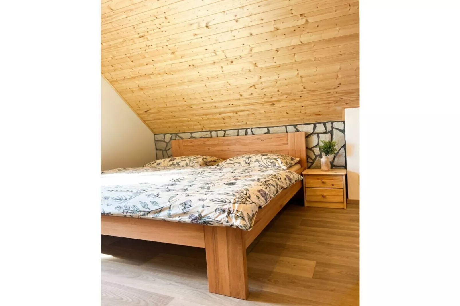Jiretin p Jedlovou - NDW445-Bedroom