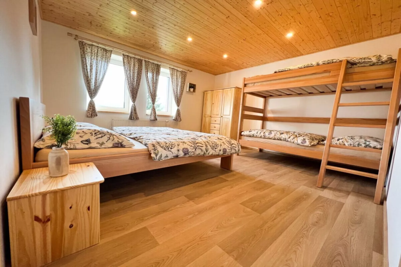 Jiretin p Jedlovou - NDW445-Bedroom