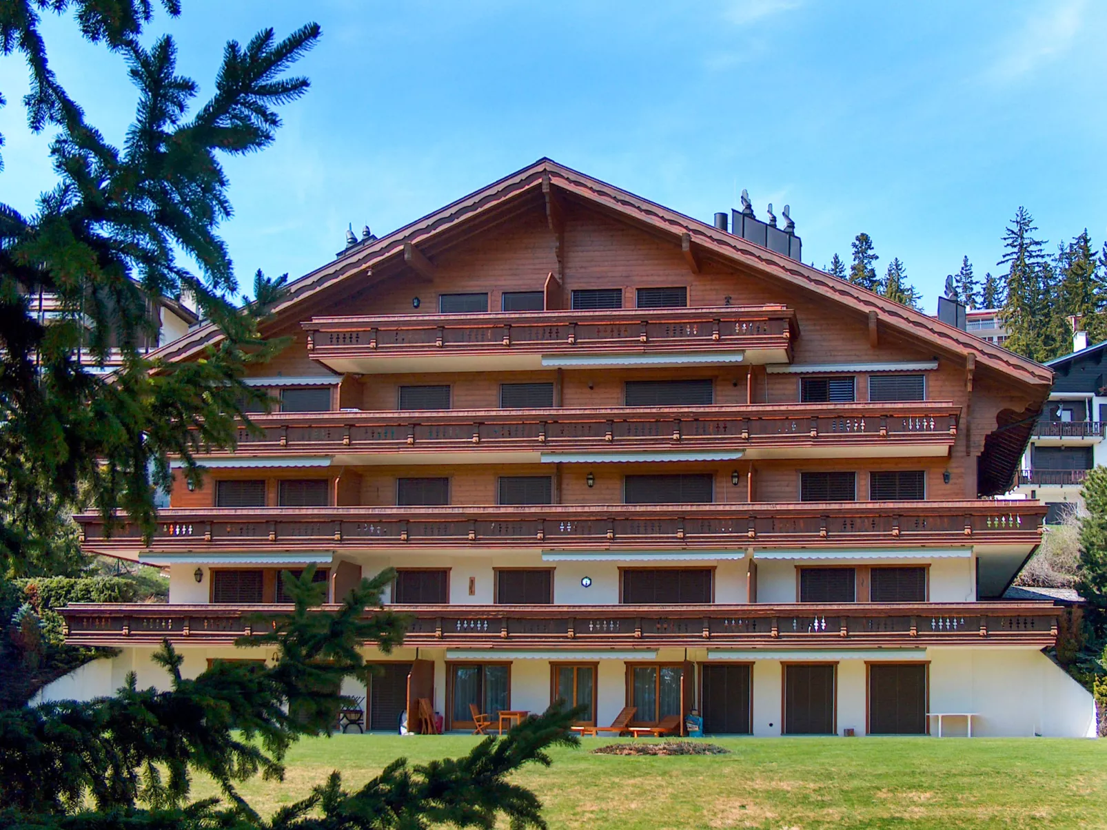 Les Pierres C 6-Outside