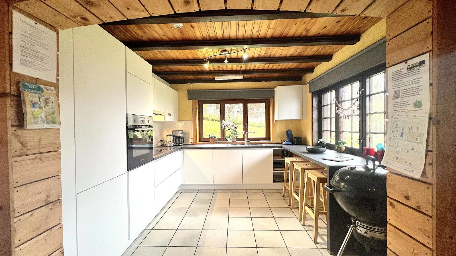 La Pomme de Pin-Kitchen