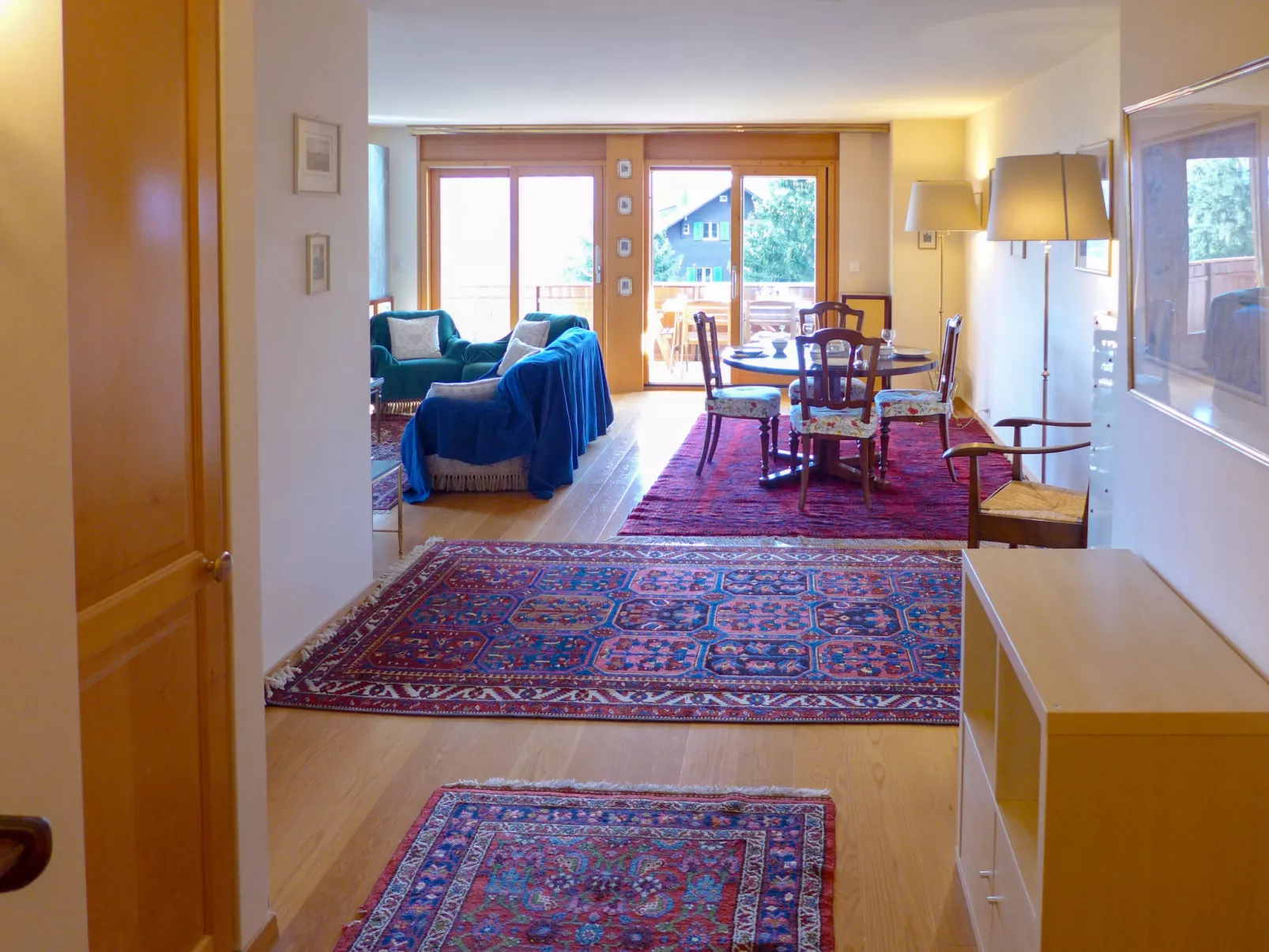 Les Pierres C 6-Inside