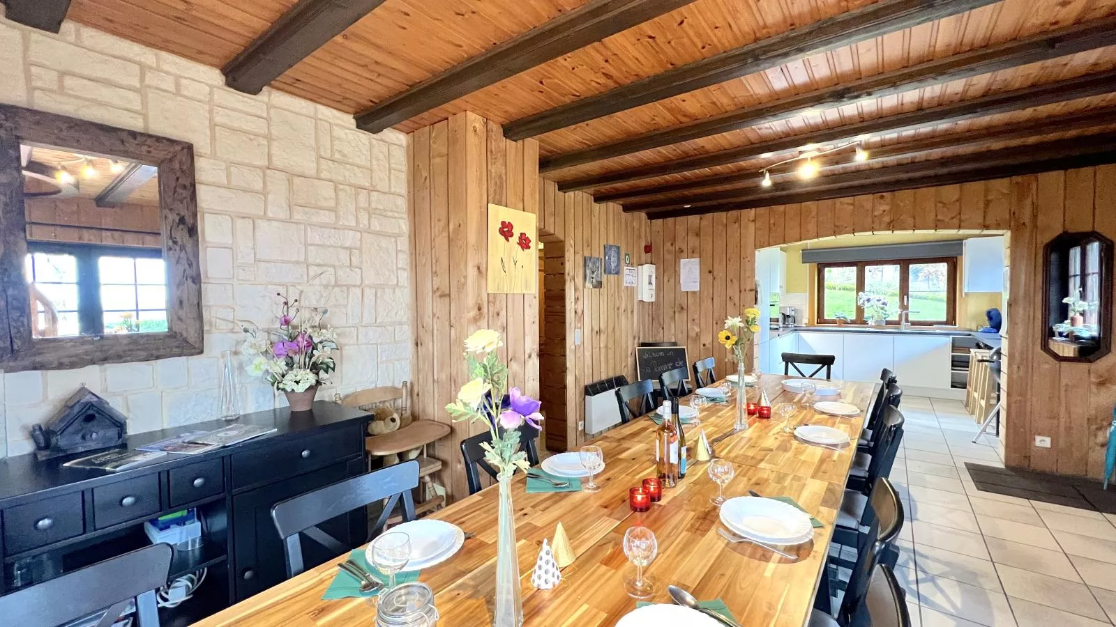 La Pomme de Pin-Dining room