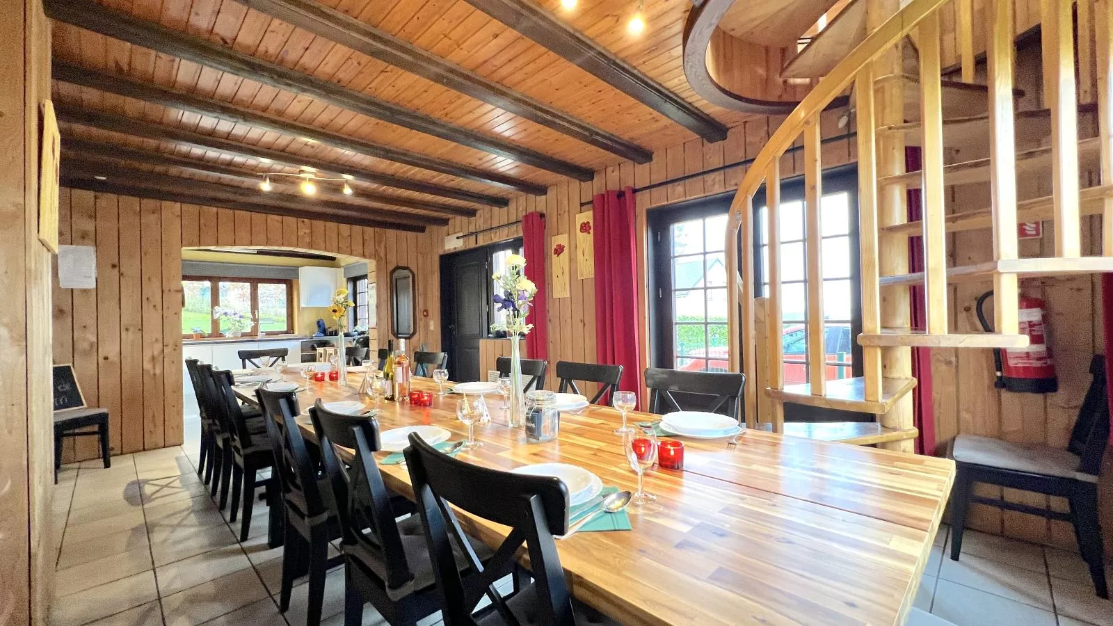 La Pomme de Pin-Dining room