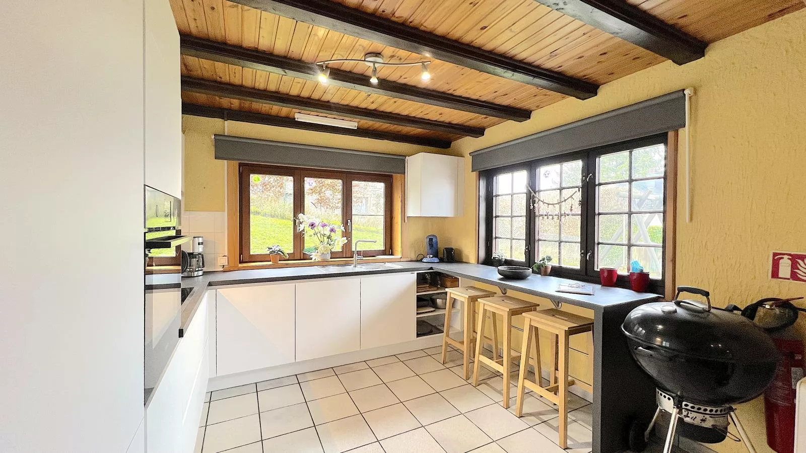 La Pomme de Pin-Kitchen