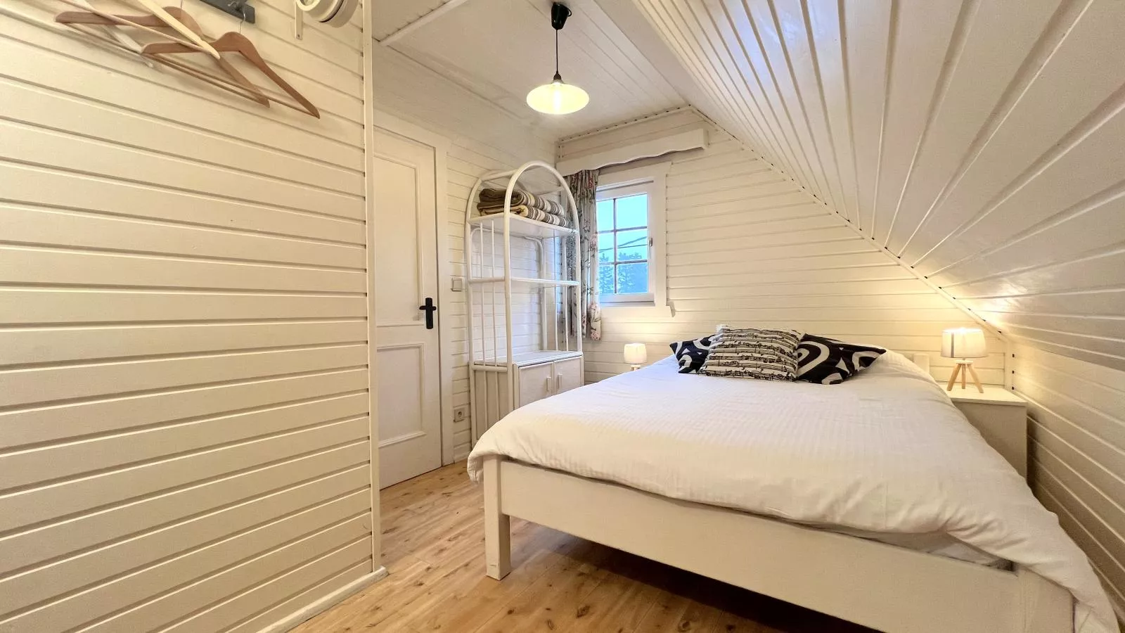 La Pomme de Pin-Bedroom