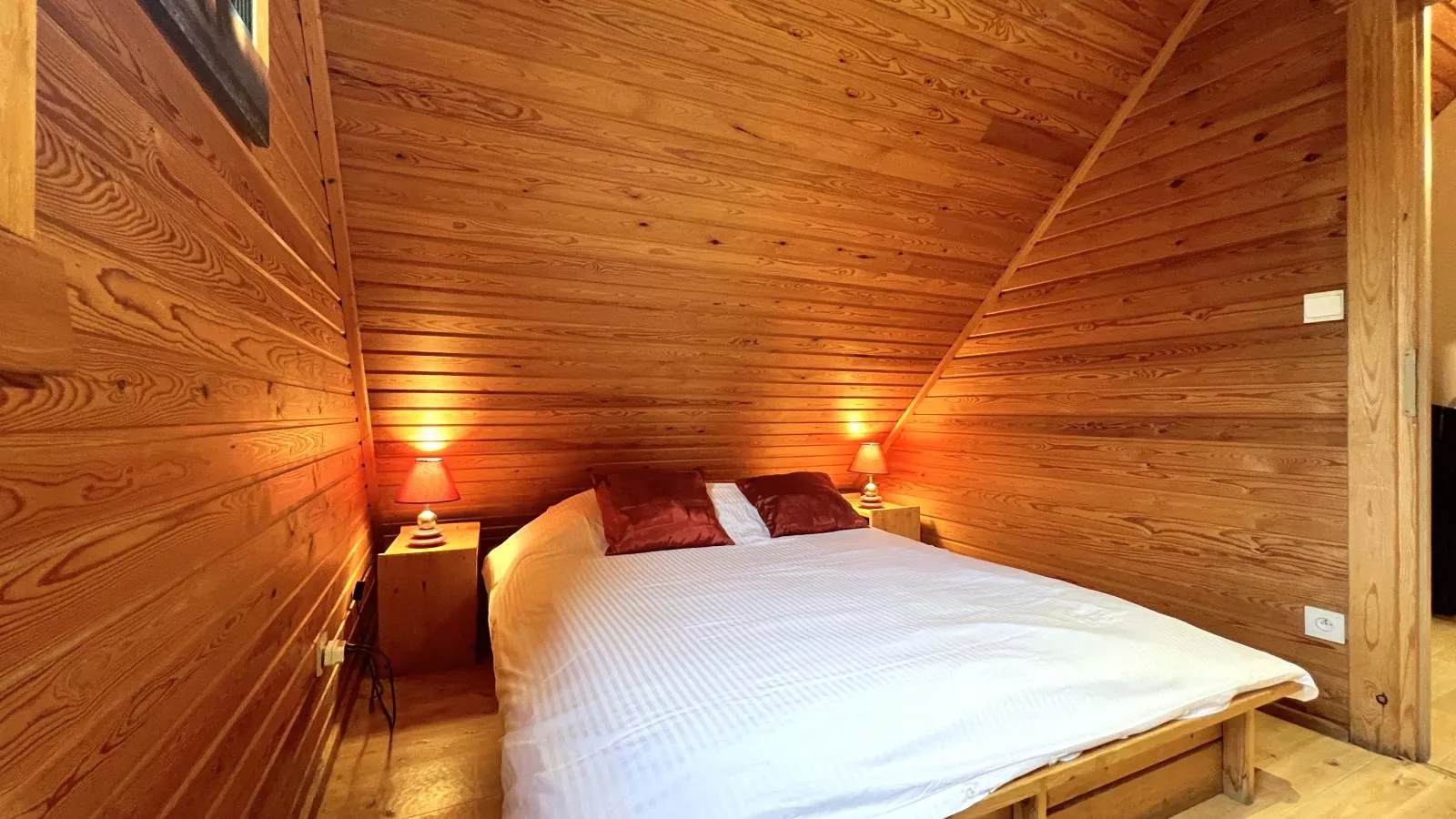 La Pomme de Pin-Bedroom