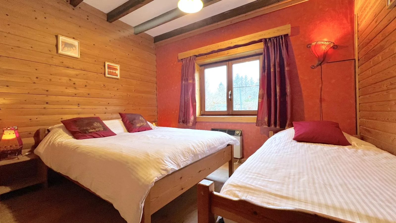 La Pomme de Pin-Bedroom