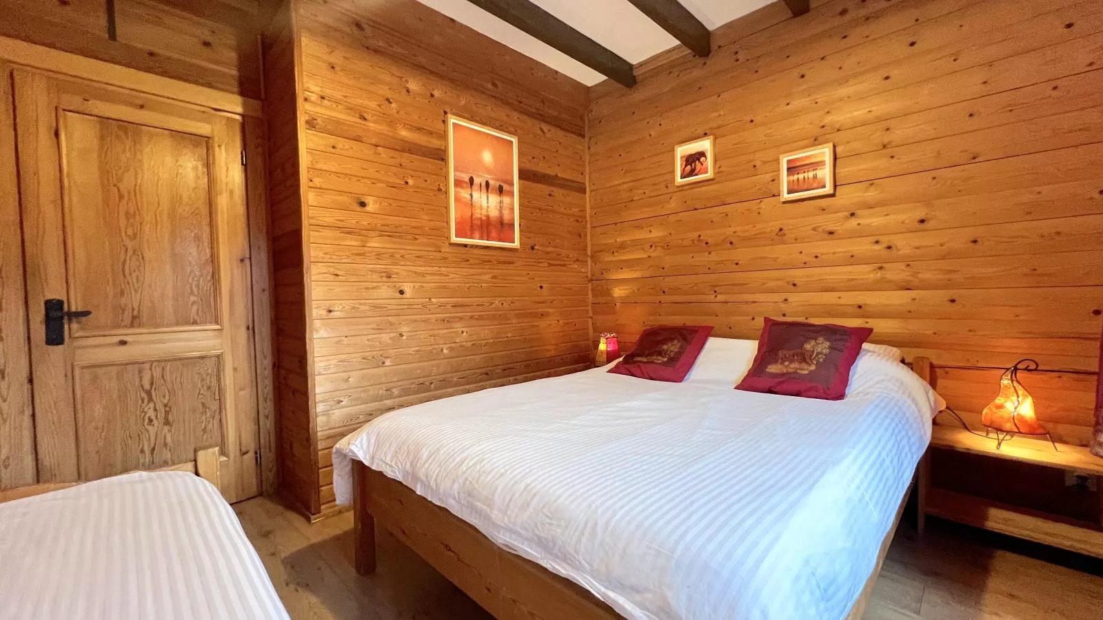 La Pomme de Pin-Bedroom