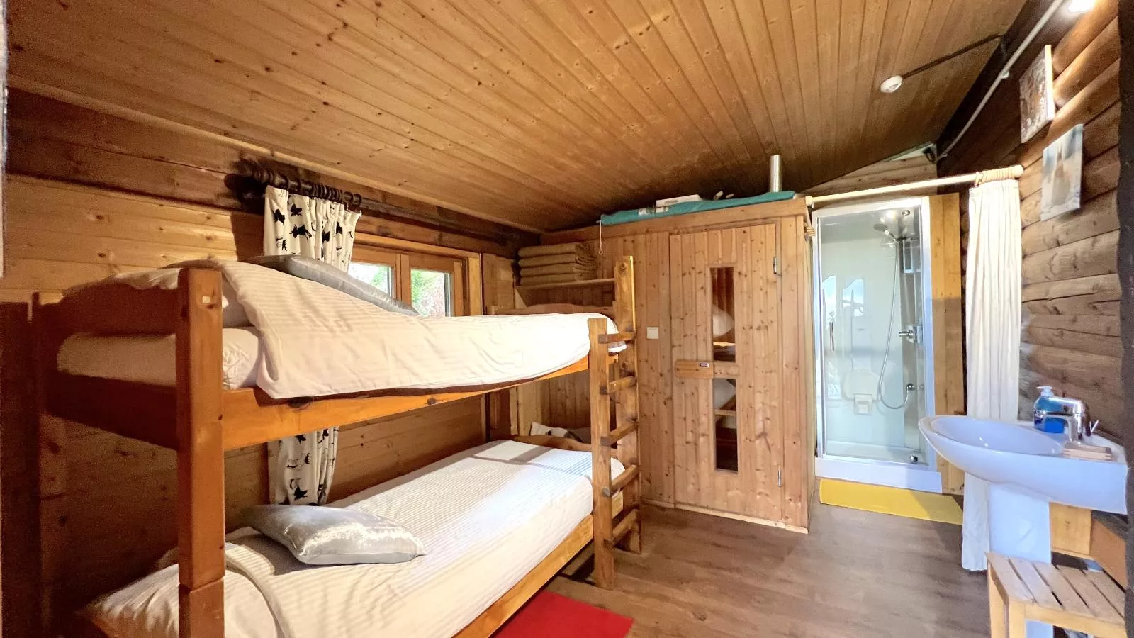 La Pomme de Pin-Recreation room
