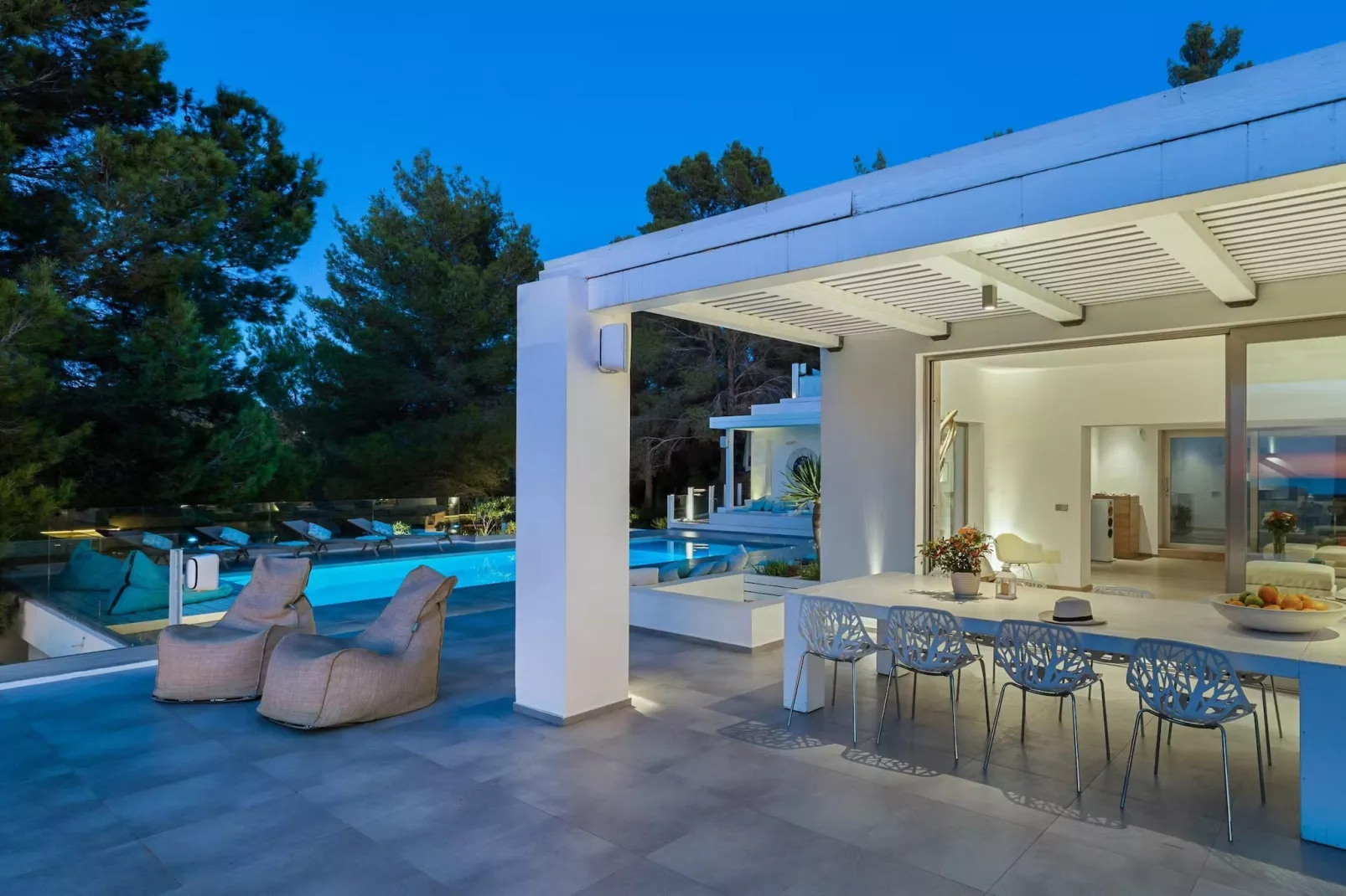 Sunset Paradise-Exterior summer