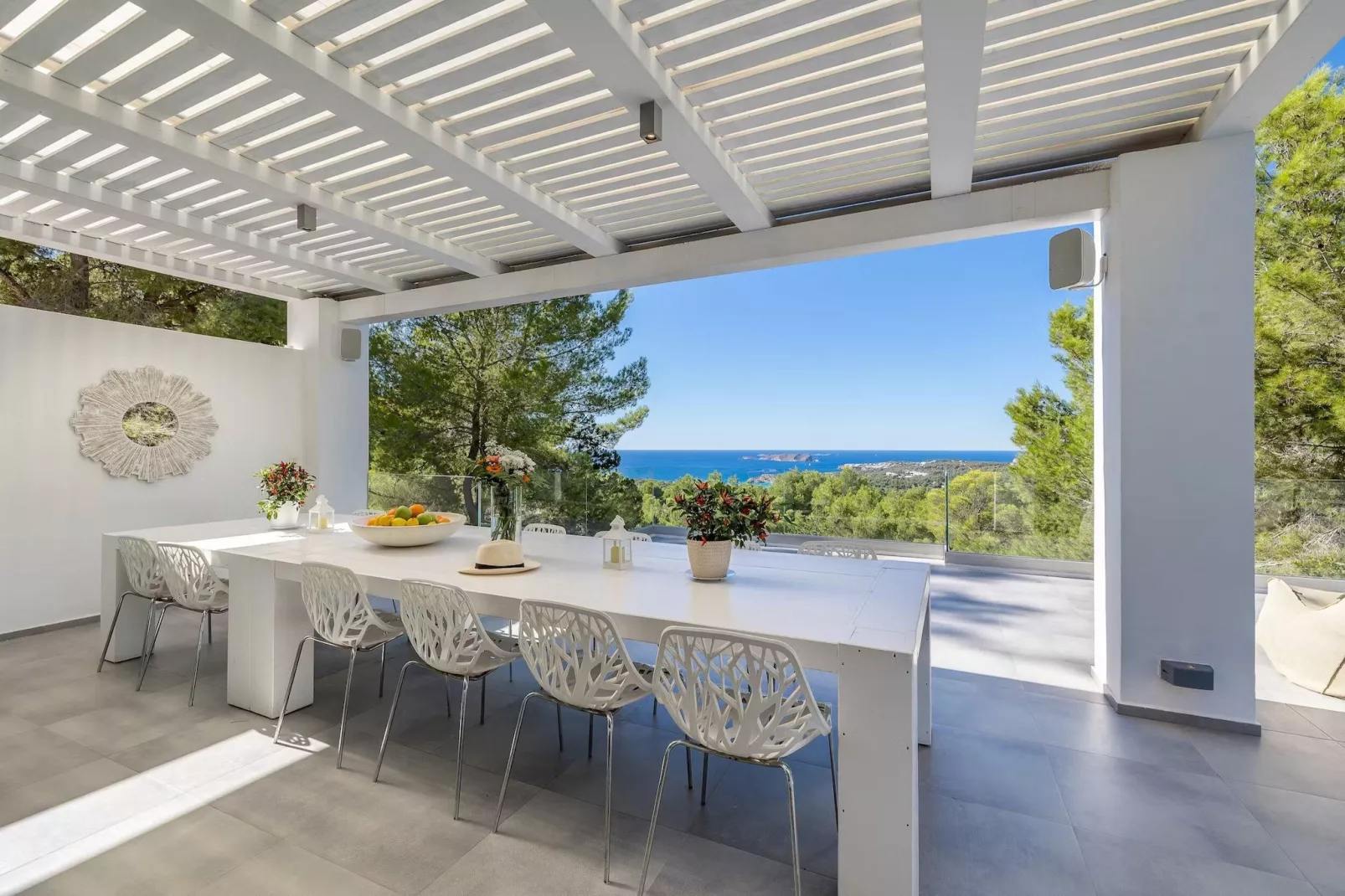 Sunset Paradise-Dining room