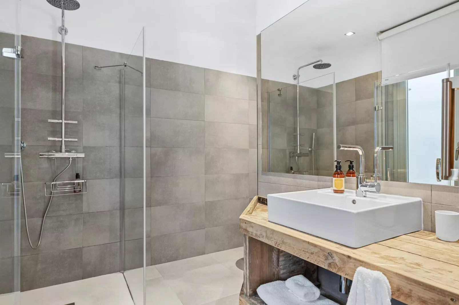 Sunset Paradise-Bathroom