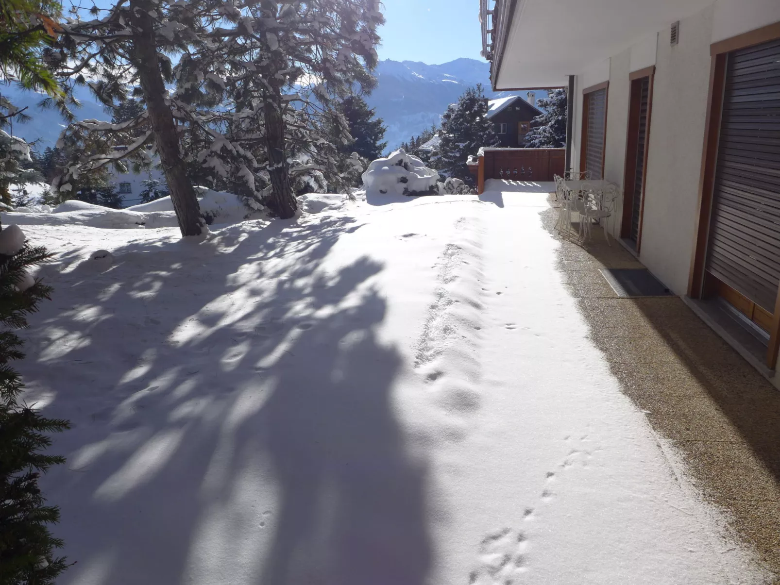 Les Pierres C 6-Outside