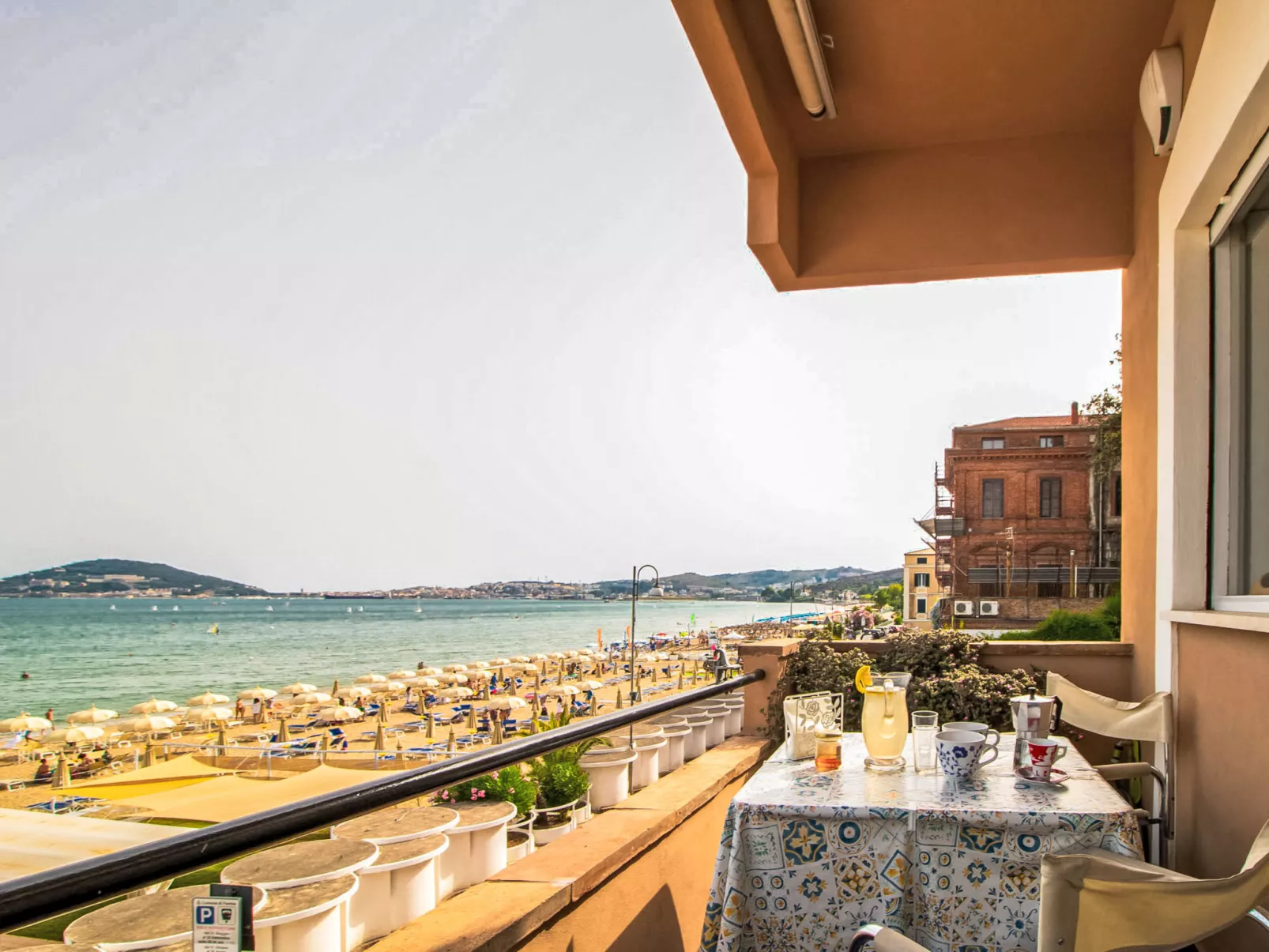Sul mare-Inside