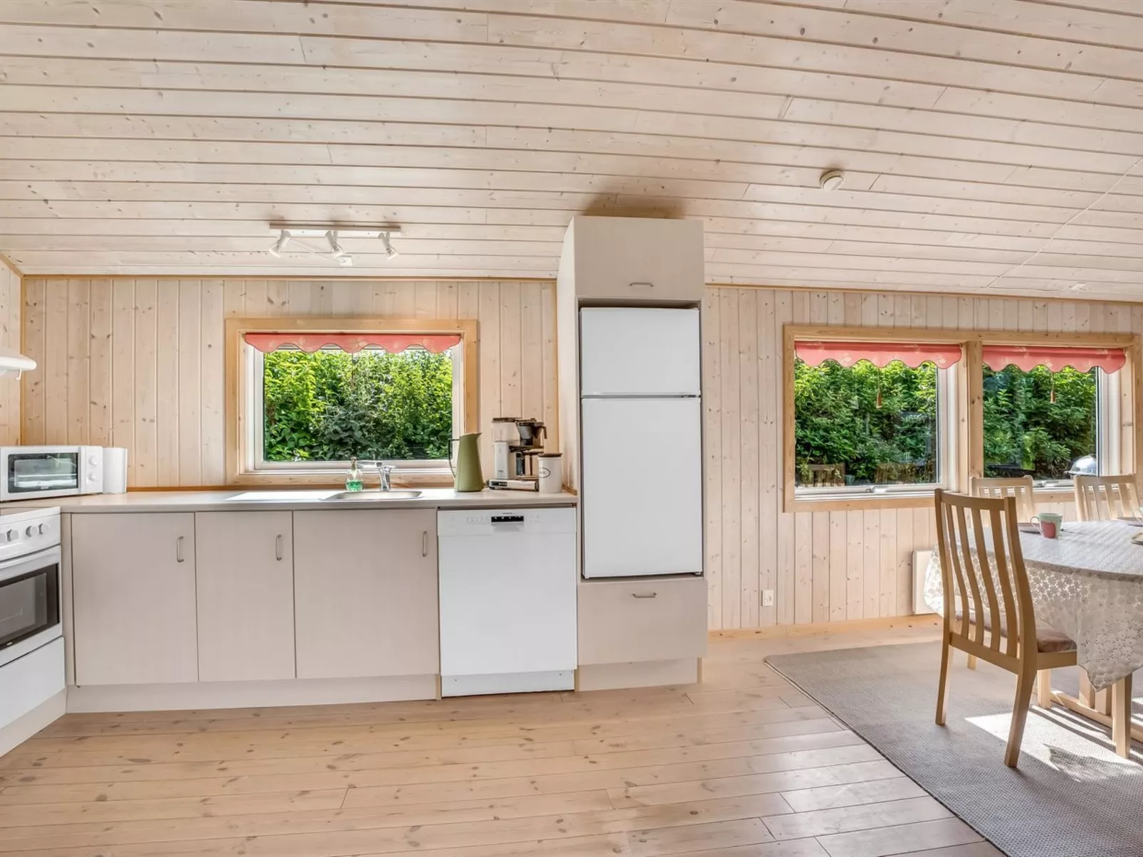 "Arnsten" - 900m from the sea-Inside