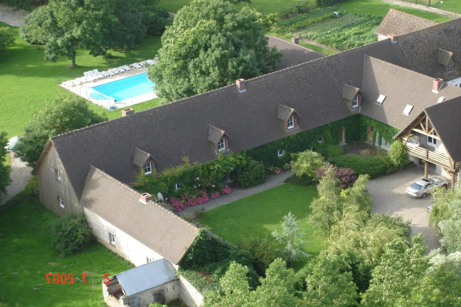 Gite 5-Exterior summer