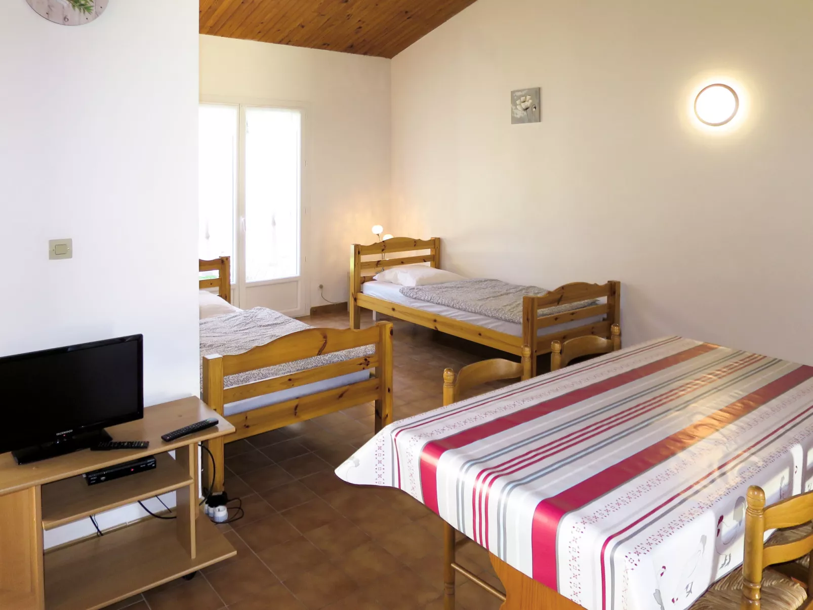 La Pinède, bungalow 4 pers.-Inside