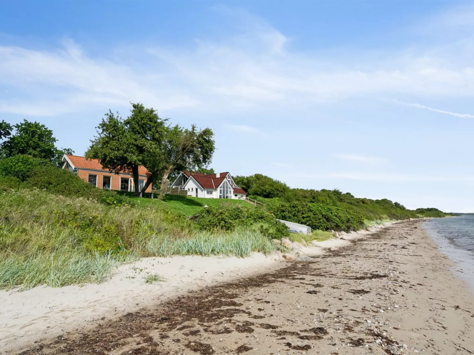 "Bryngeir" - 25m from the sea-Outside