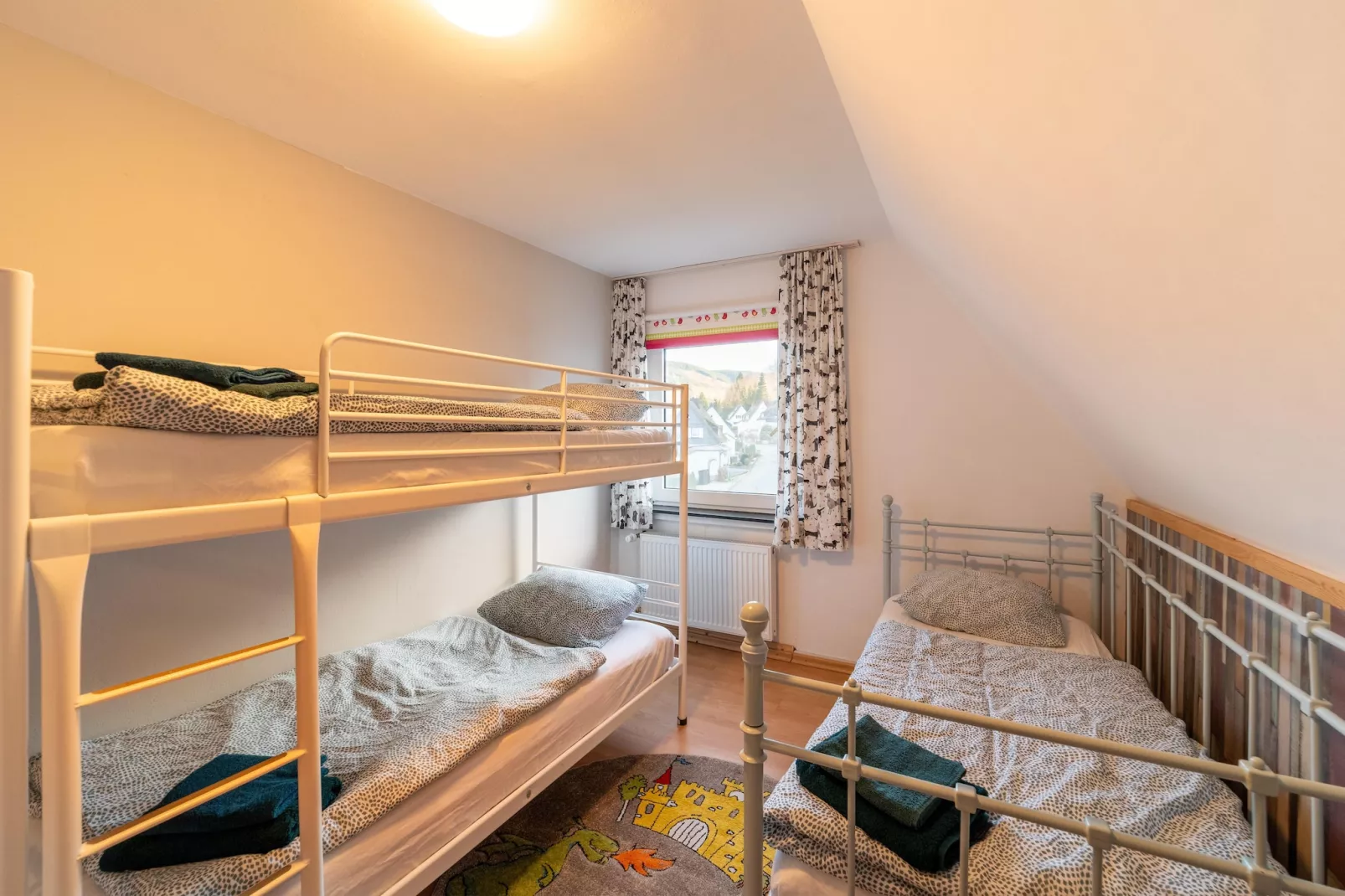 Yalet-Bedroom