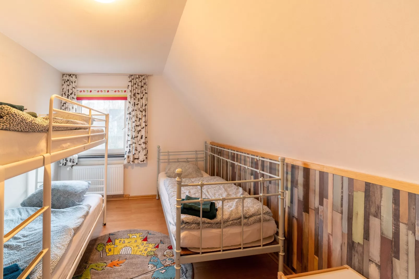 Yalet-Bedroom