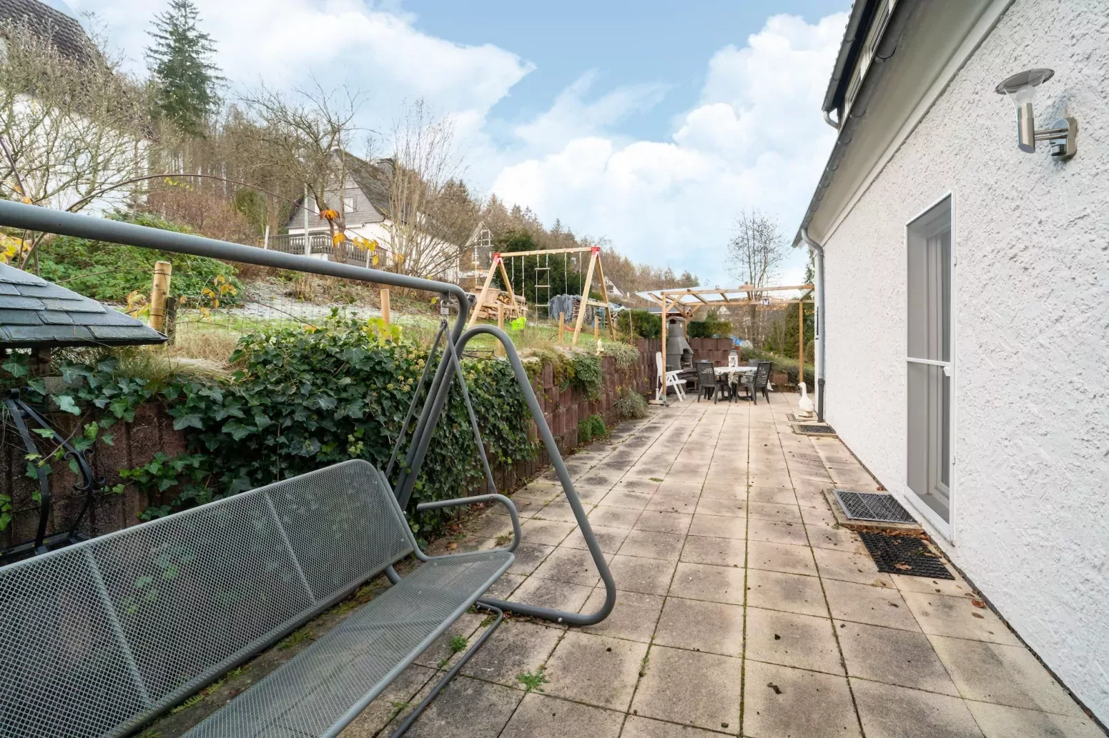 Yalet-Terrace balcony