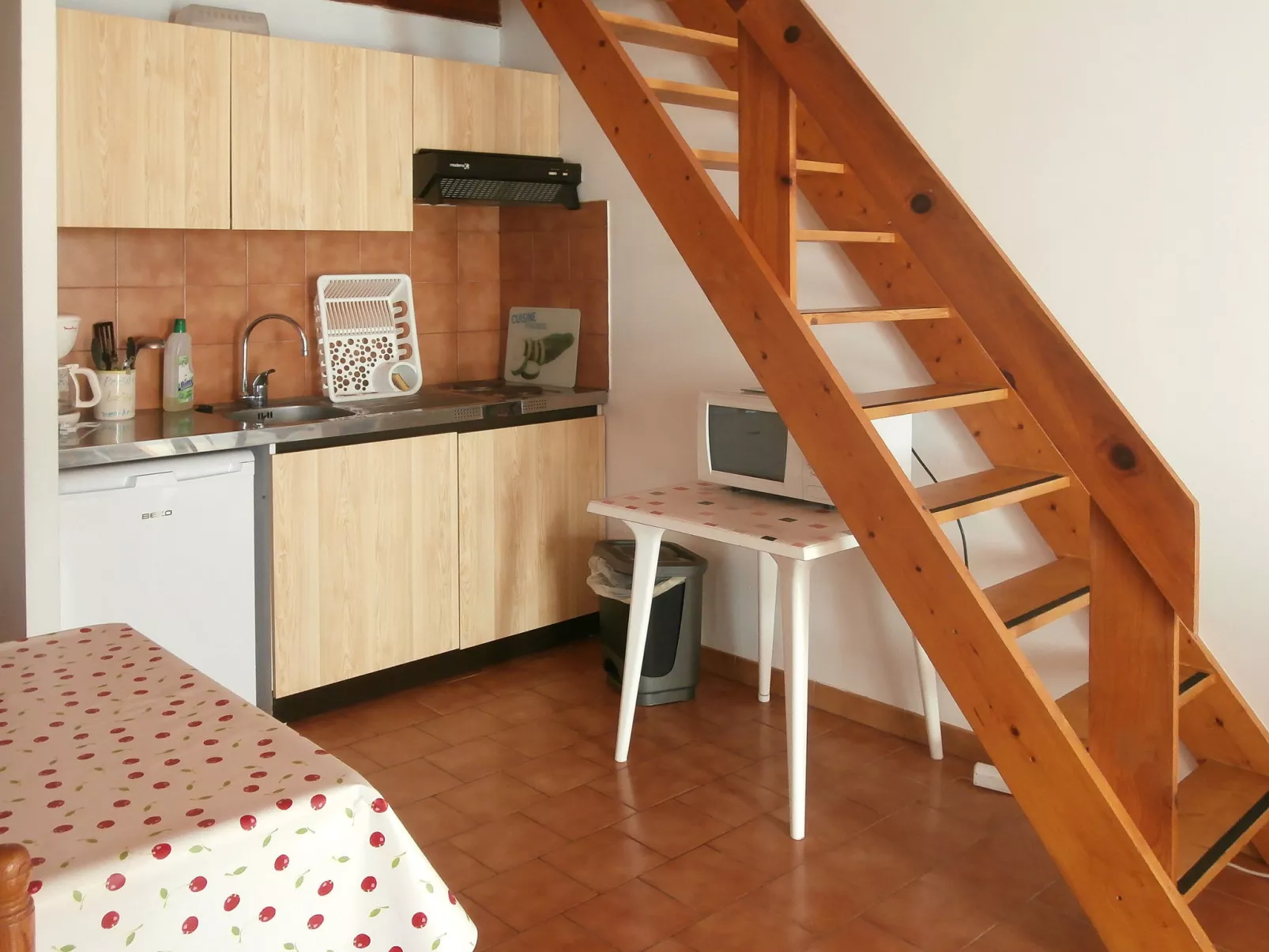 La Pinède, bungalow 6 pers.-Drinnen