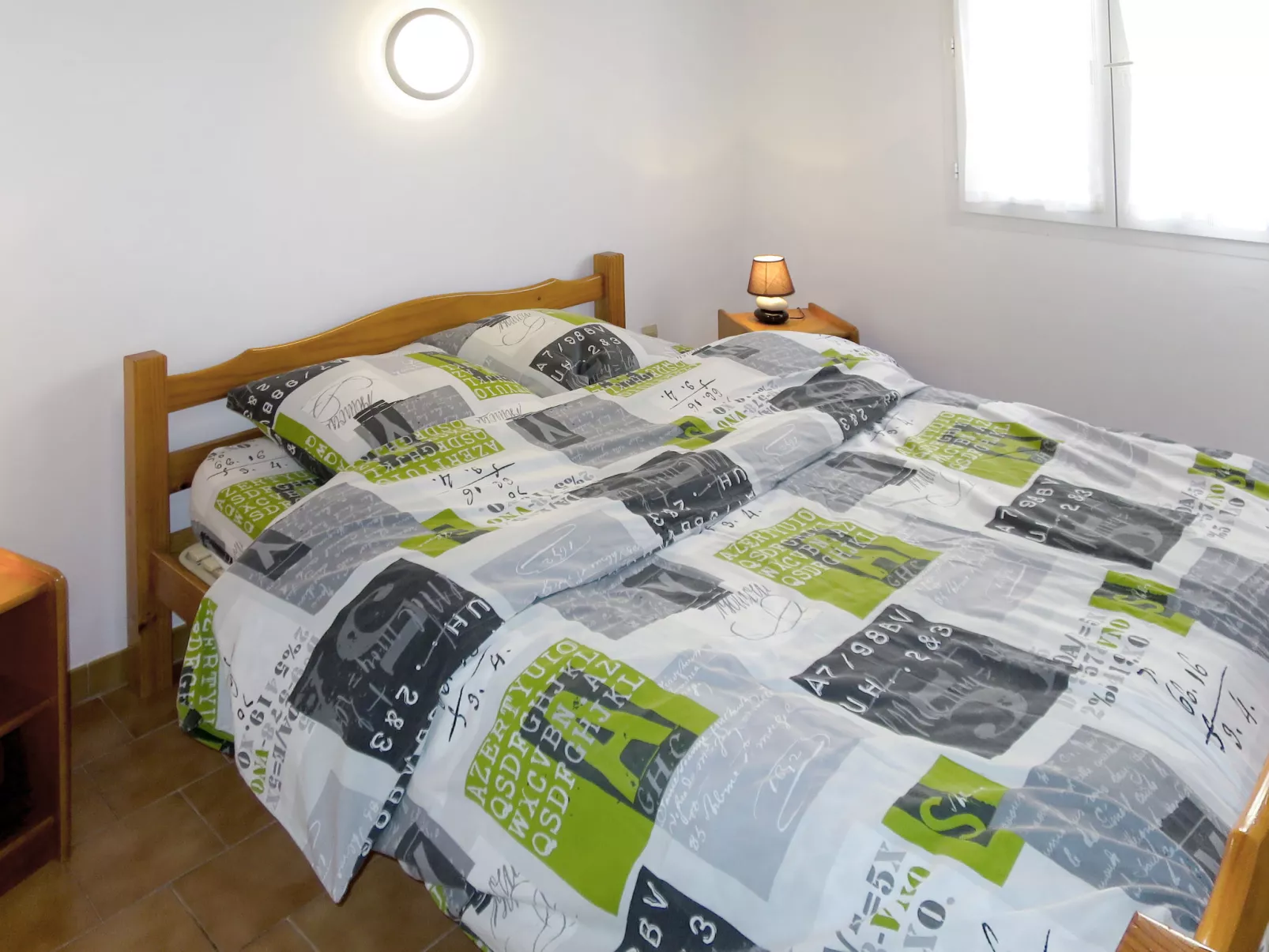 La Pinède, bungalow 6 pers.-Drinnen