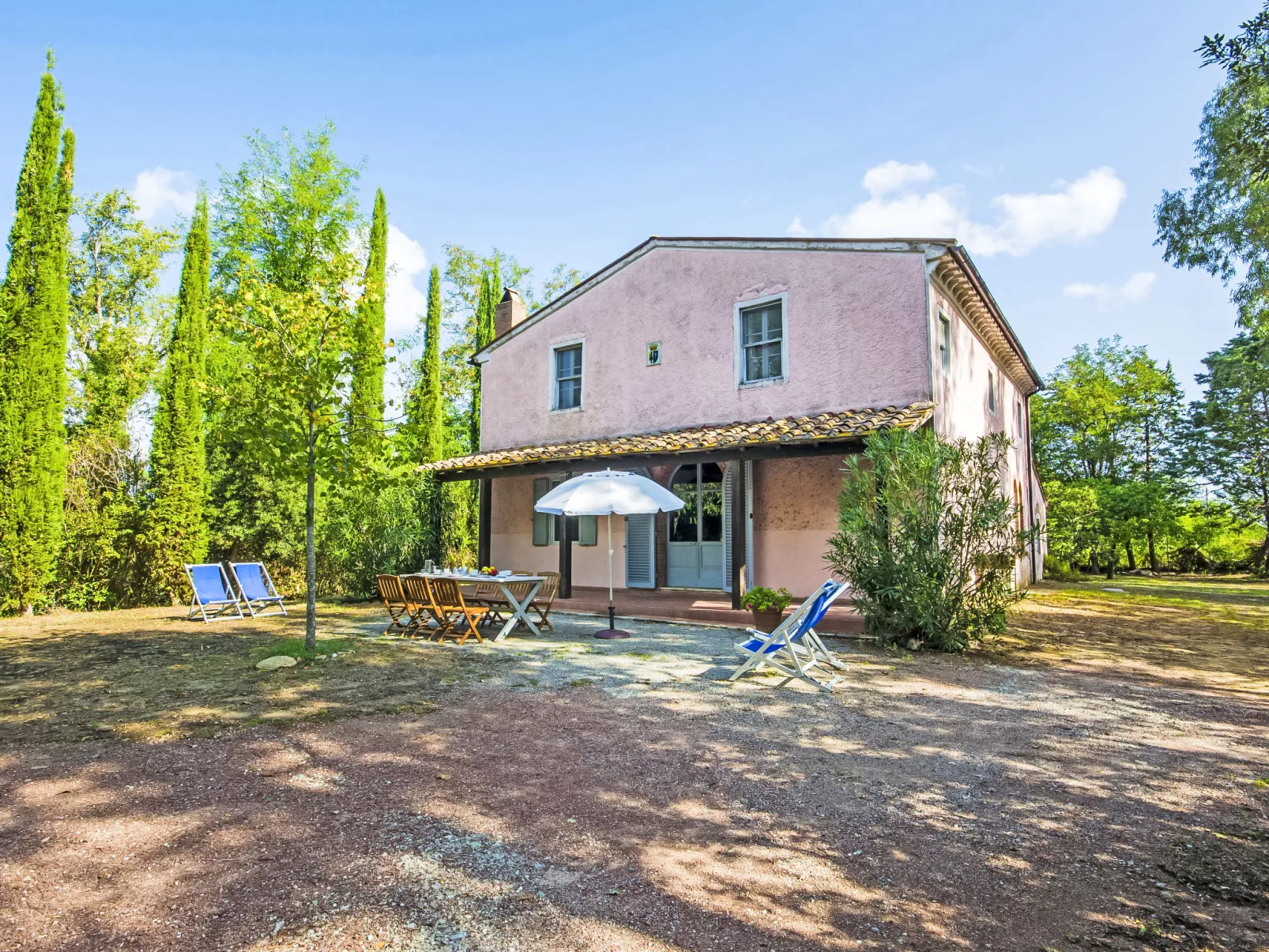 Casa Bianca-Outside