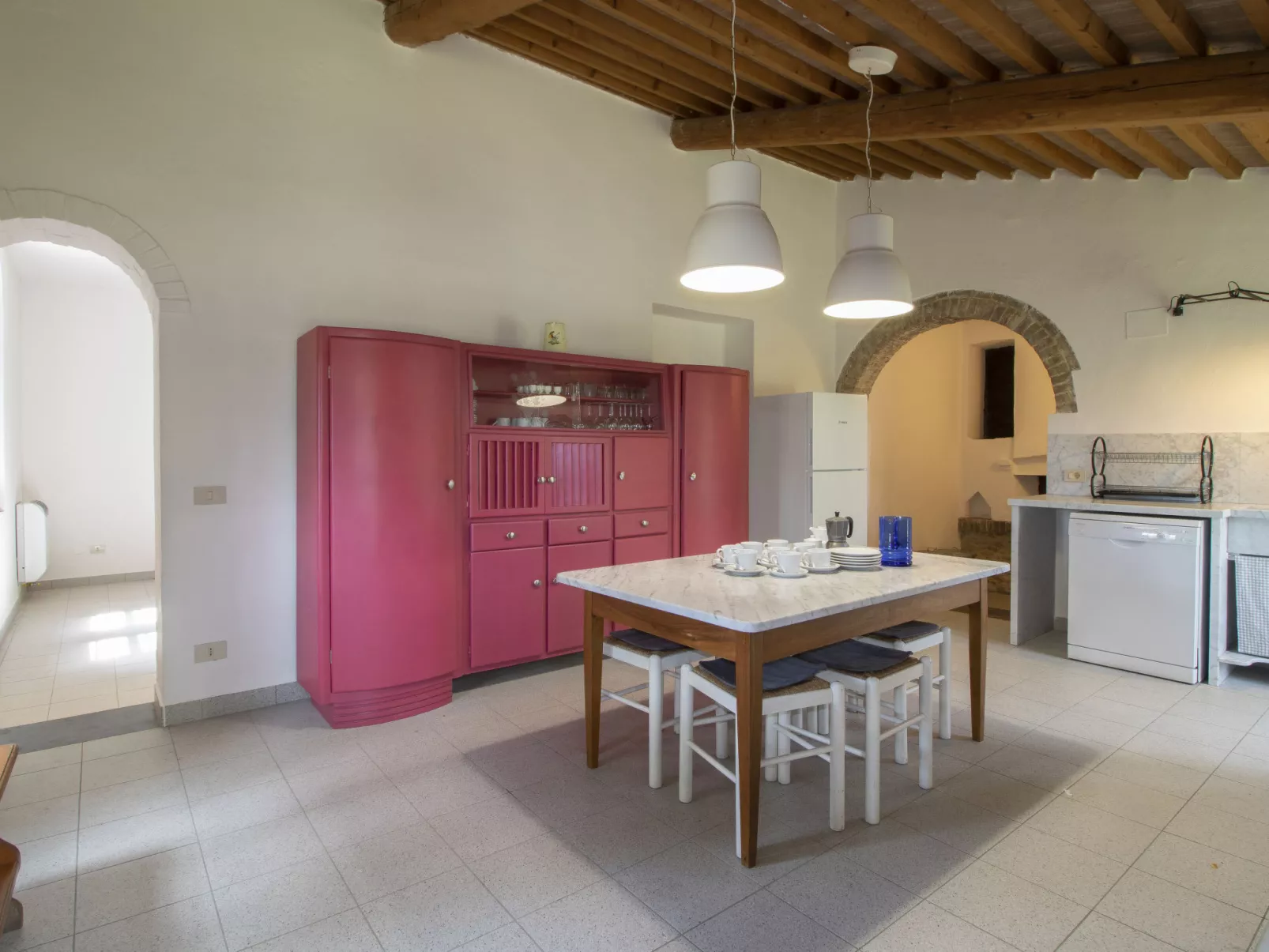 Casa Bianca-Inside