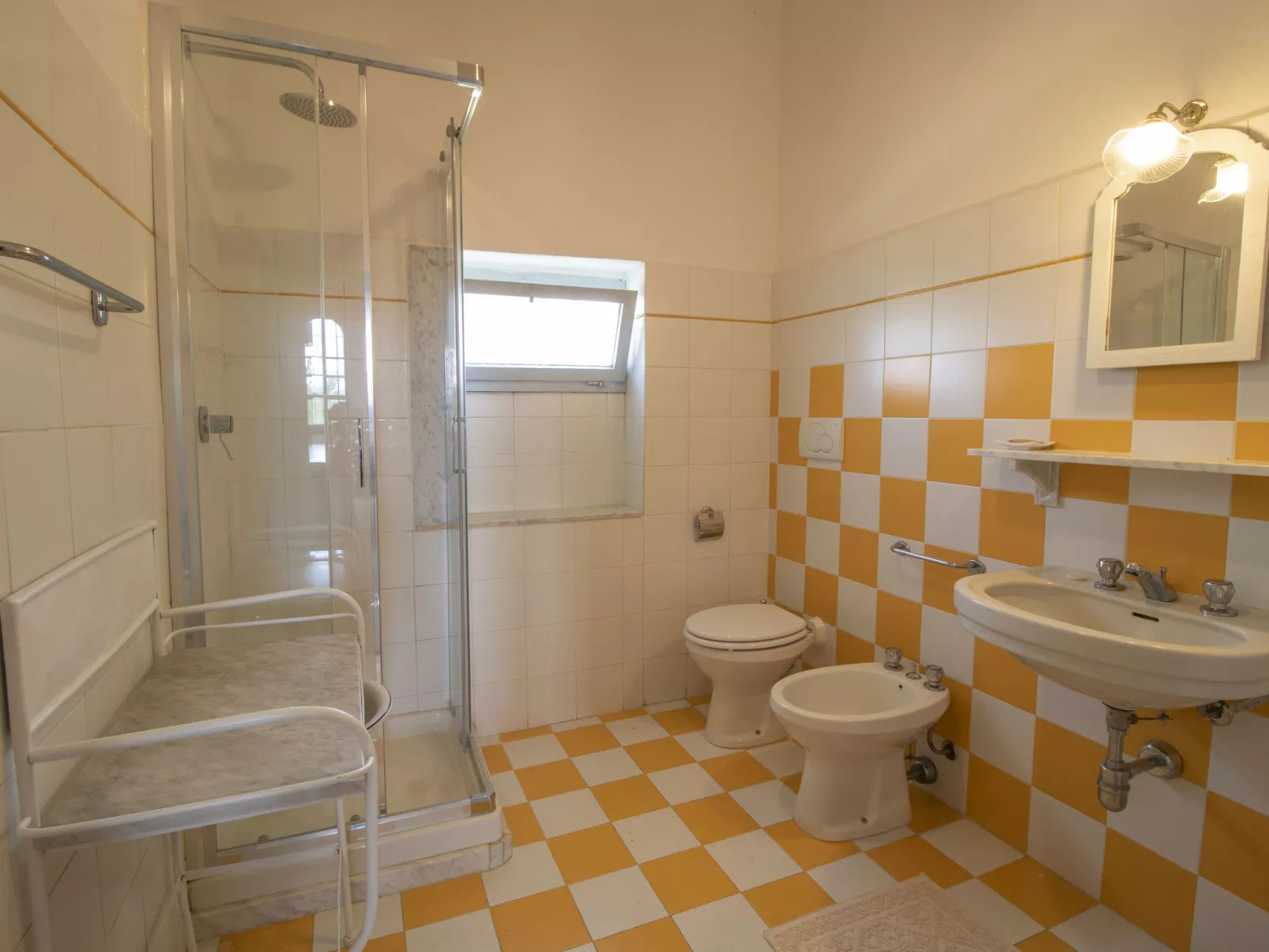 Casa Bianca-Inside