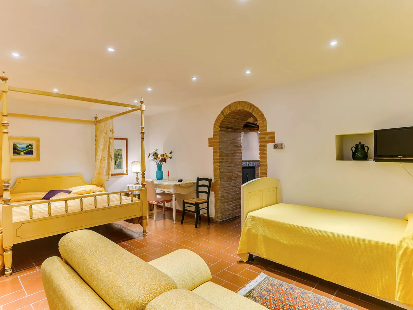 Antico Borgo San Lorenzo-Alloro-Inside