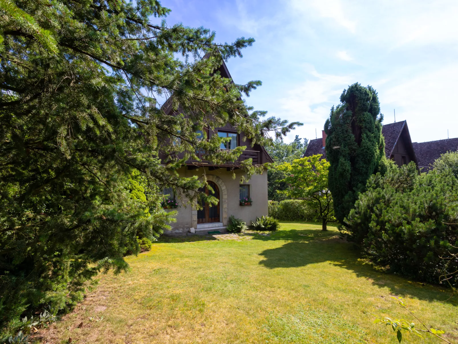 Jestřebice 8-Outside