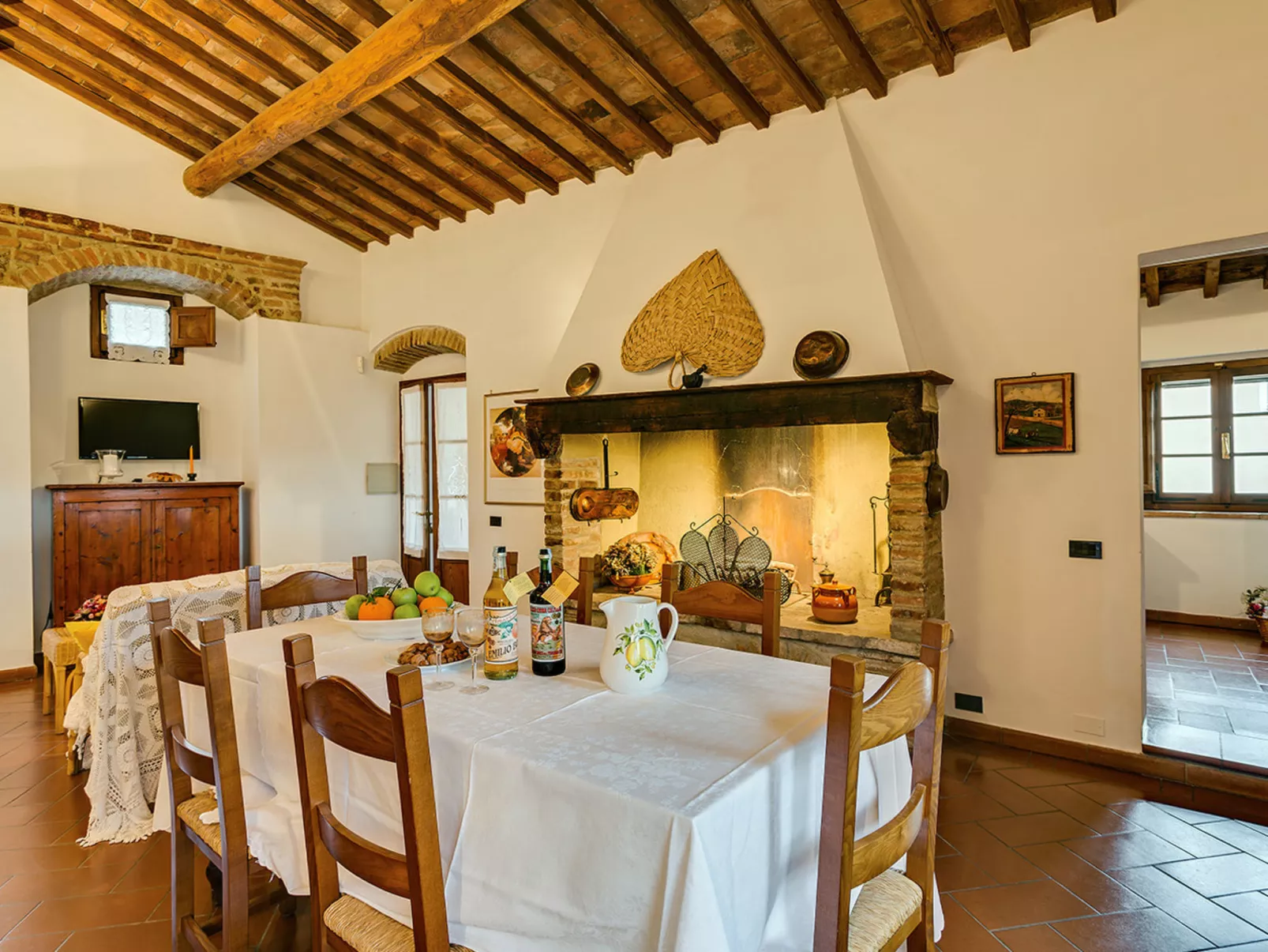 Antico Borgo S Lorenzo Cipresso-Inside