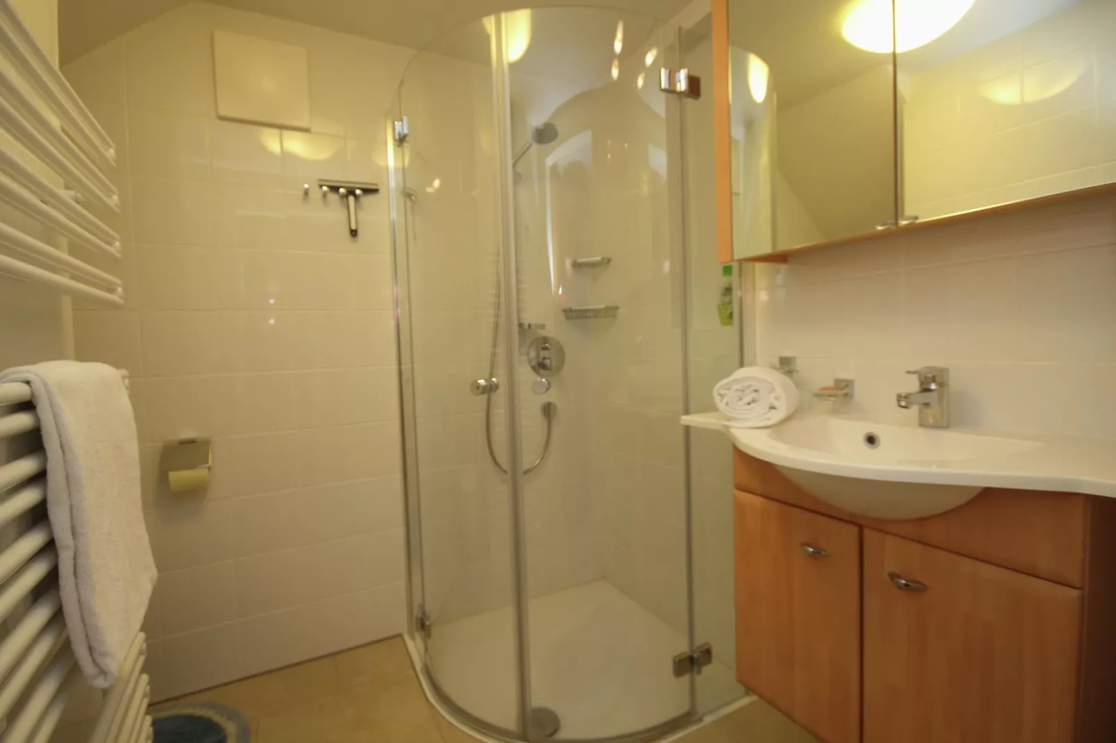 Ariane-Bathroom