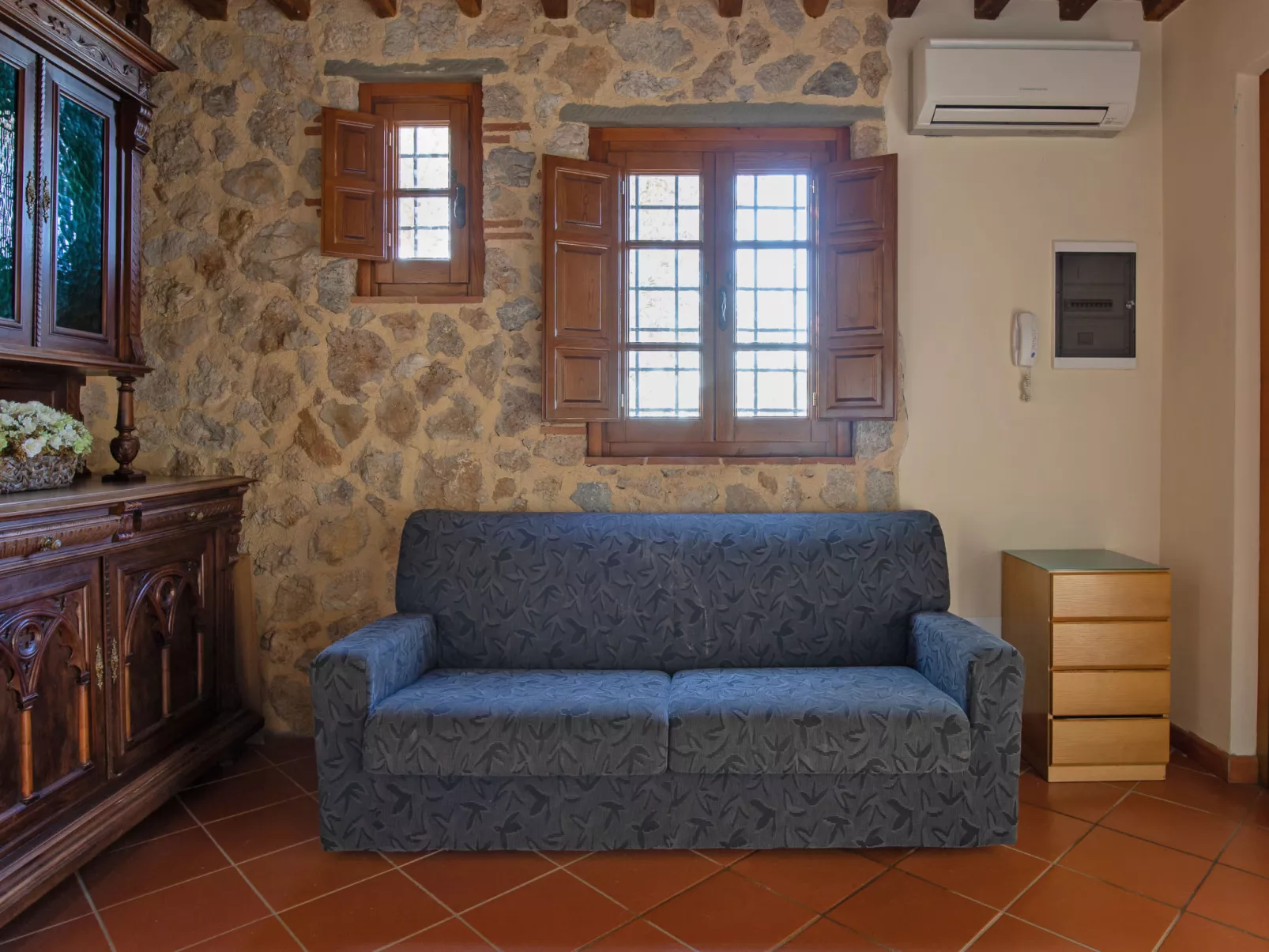 Al Pozzo-Inside