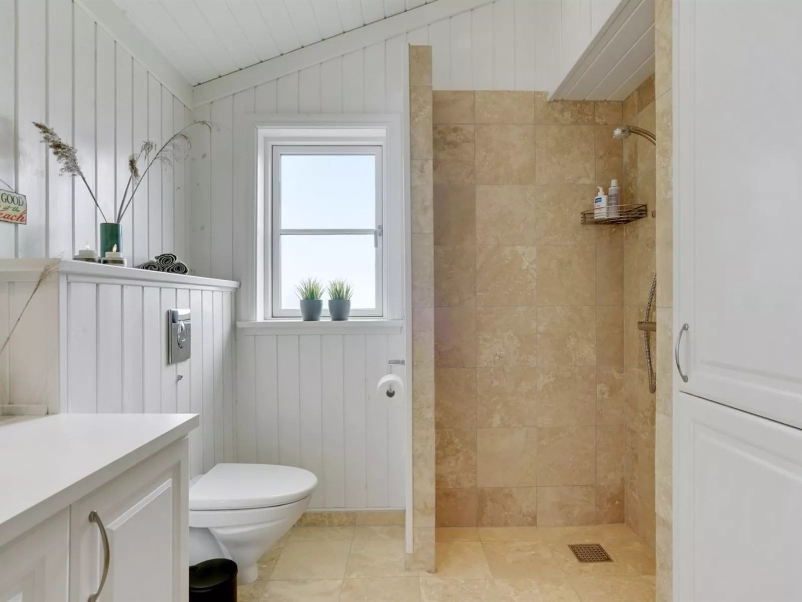 "Antti" - 350m from the sea-Inside