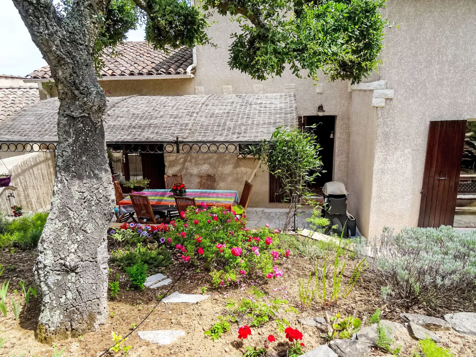 Domaine de Saint Martin-Inside