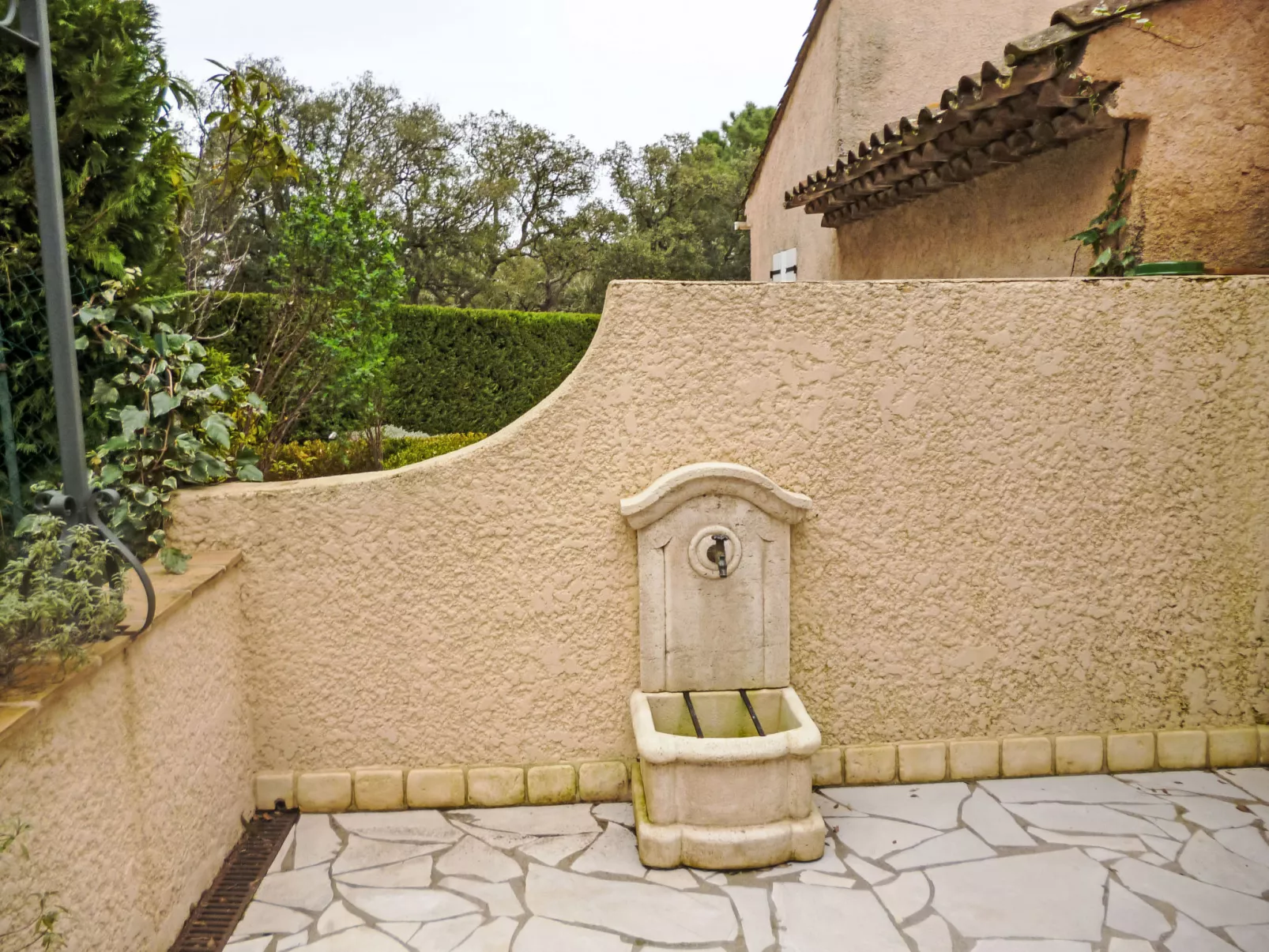 Domaine de Saint Martin-Outside