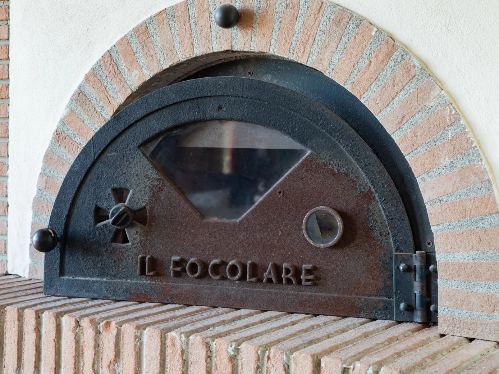 Al Pozzo-Outside