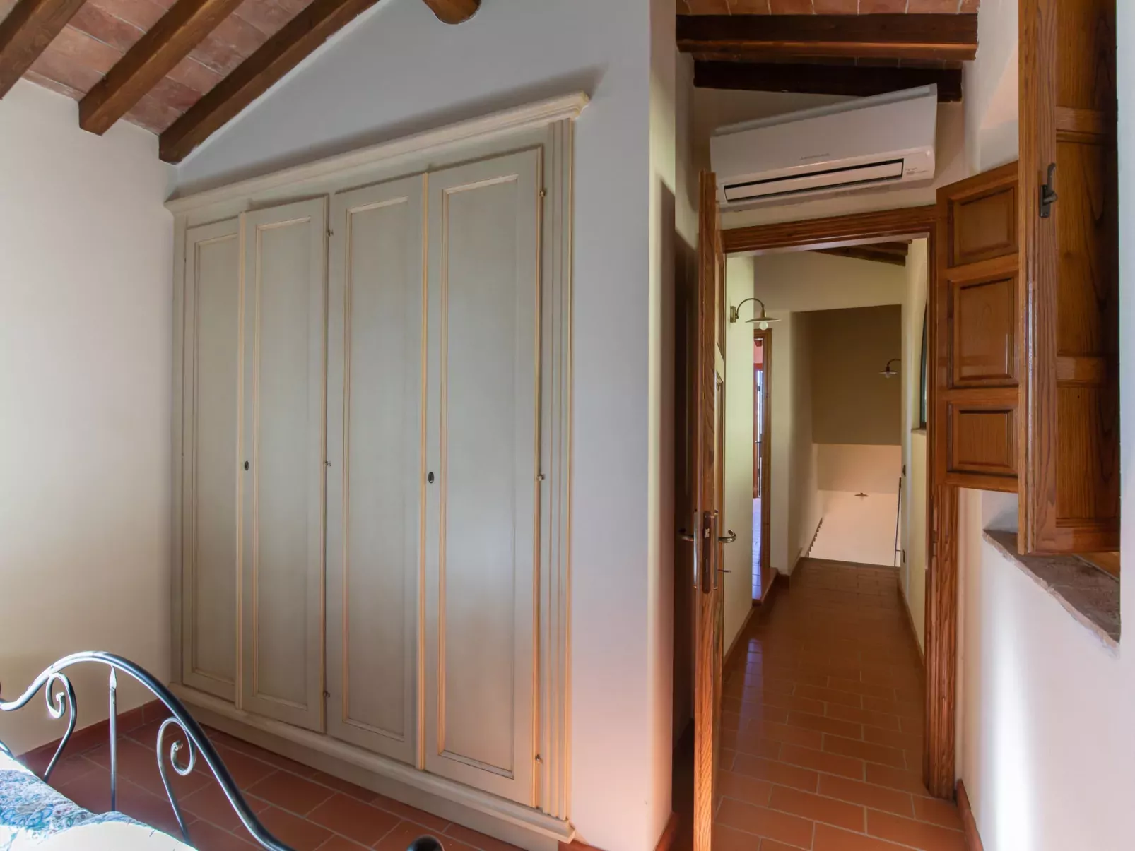 Al Pozzo-Inside